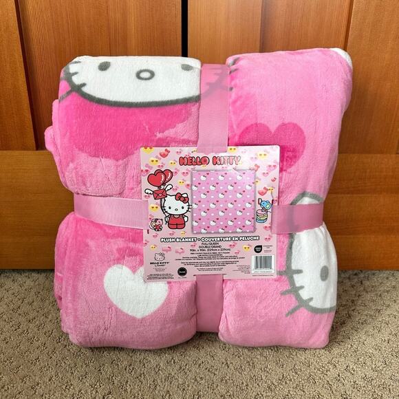 Hello Kitty Valentines Day HEARTS Pink Plush Blanket Full/Queen - Picture 1 of 2